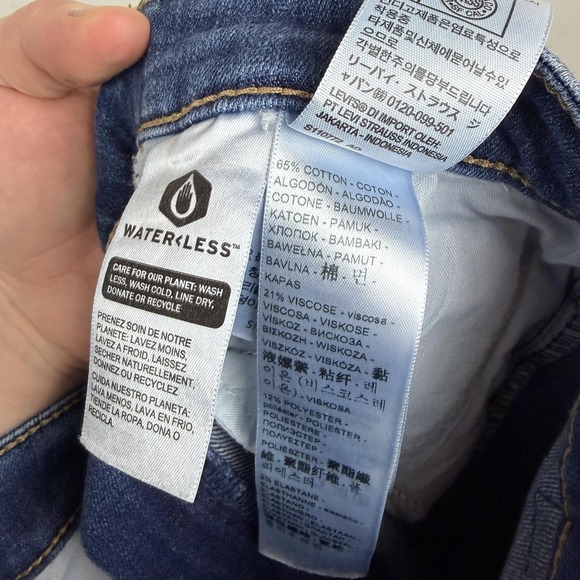 Levis 726 Flare Jeans Womens 31x32 Medium Wash Blue Stretch Denim Raw Hem - Picture 4 of 9